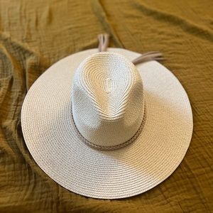 Carly Jean Los Angeles Ventura hat, sand